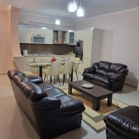 Alex Apartment Vlorë Eksteriør billede